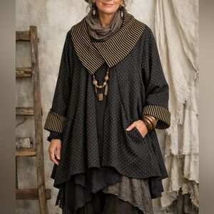 Yushi Black Tan Slouch Pocket Asymmetrical Lagenlook Quilted Swing Coat large